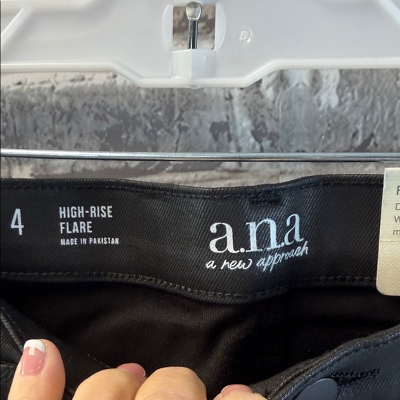 NWT a.n.a Black High-rise flare Jeans‎ - Picture 4 of 12